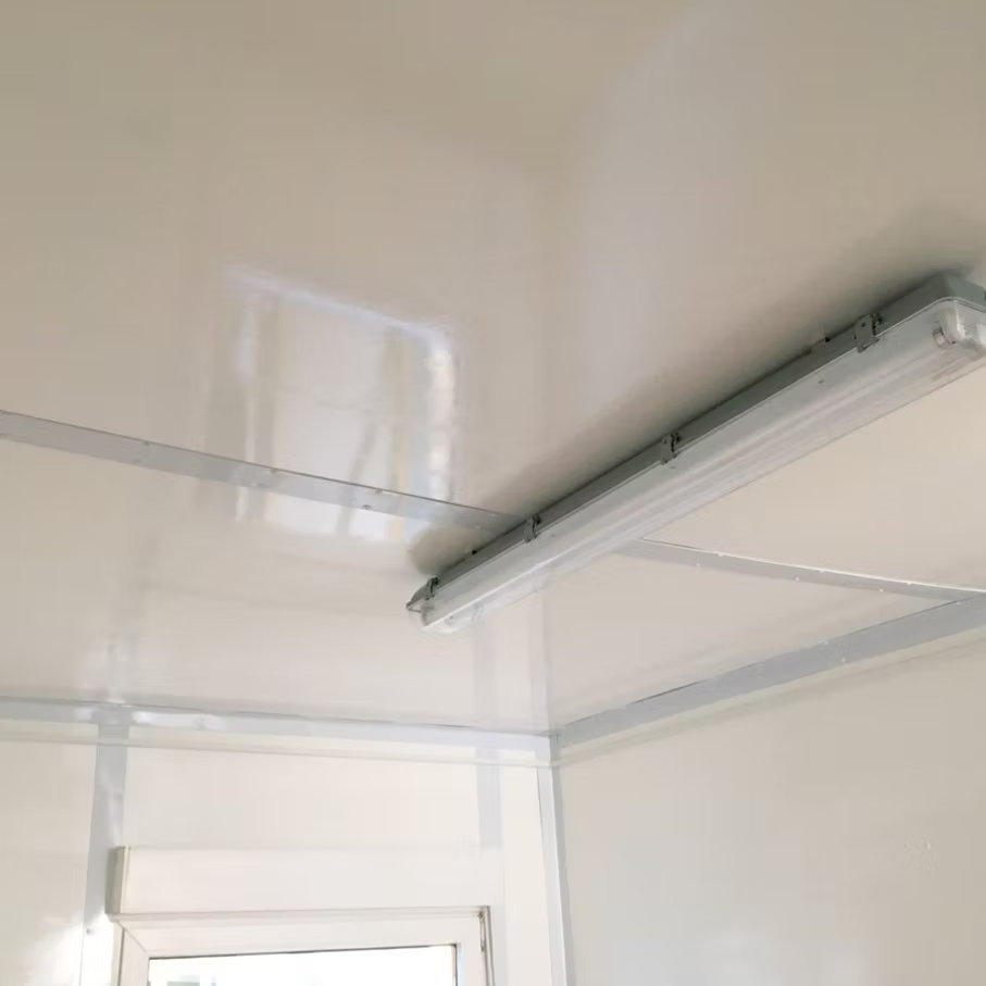 Conteneur Bureau 6 m avec Douche, Lavabo et WC