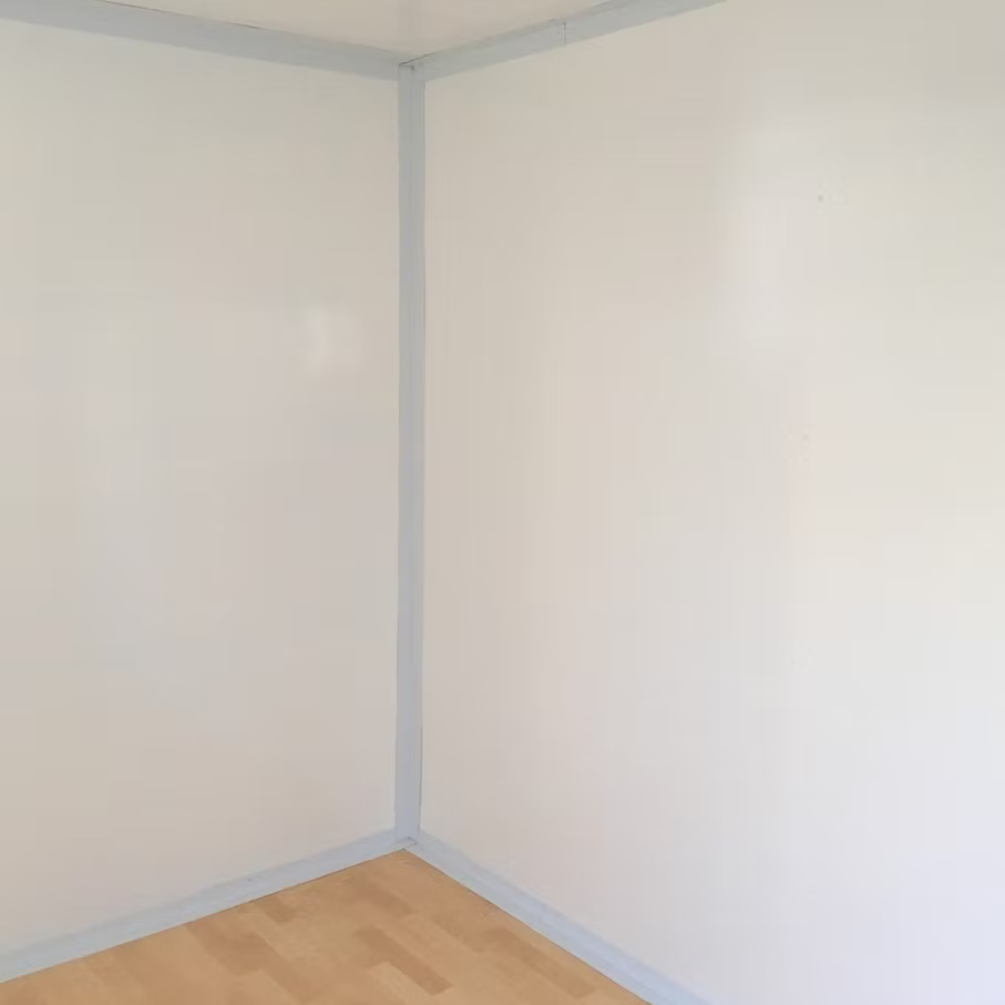 Conteneur Bureau 6 m avec Douche, Lavabo et WC