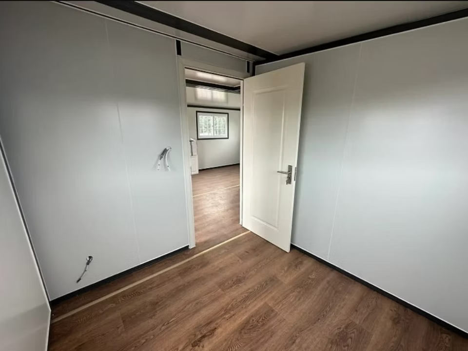 Conteneur mobile 19 × 20 ft – Modèle Tiny House Deluxe