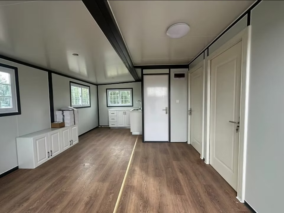 Conteneur mobile 19 × 20 ft – Modèle Tiny House Deluxe