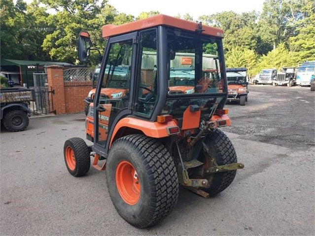 Équipement agricole compact Kubota ST30 – 3 404 h – 4x4 – Cabine – HST
