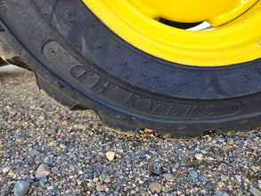 Tracteur compact John Deere 300-E – 38 ch – avec chargeur