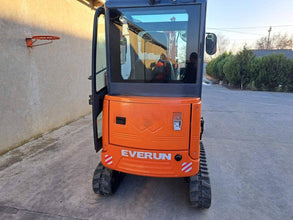 Mini-pelle Kubota ER18 avec accessoires