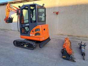 Mini-pelle Kubota ER18 avec accessoires