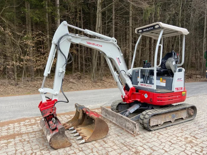 Mini-pelle Takeuchi TB23R – 2018 – 1 520 h – Occasion