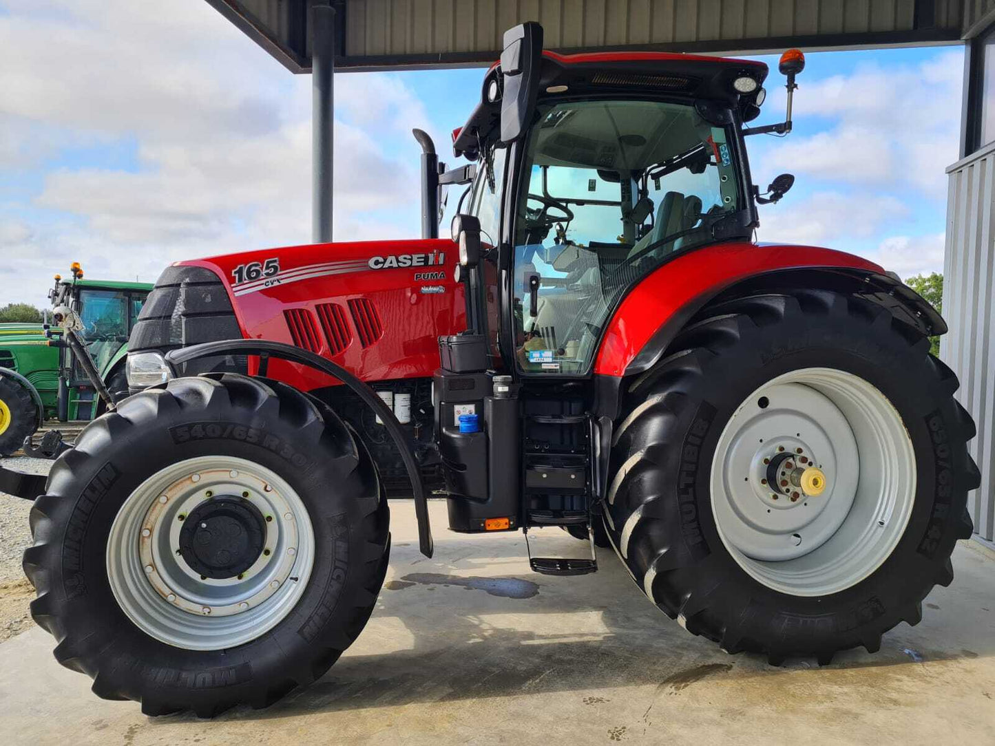 Case IH PUMA 165 CVX – Tracteur agricole &nbsp;– 165 ch - AMB