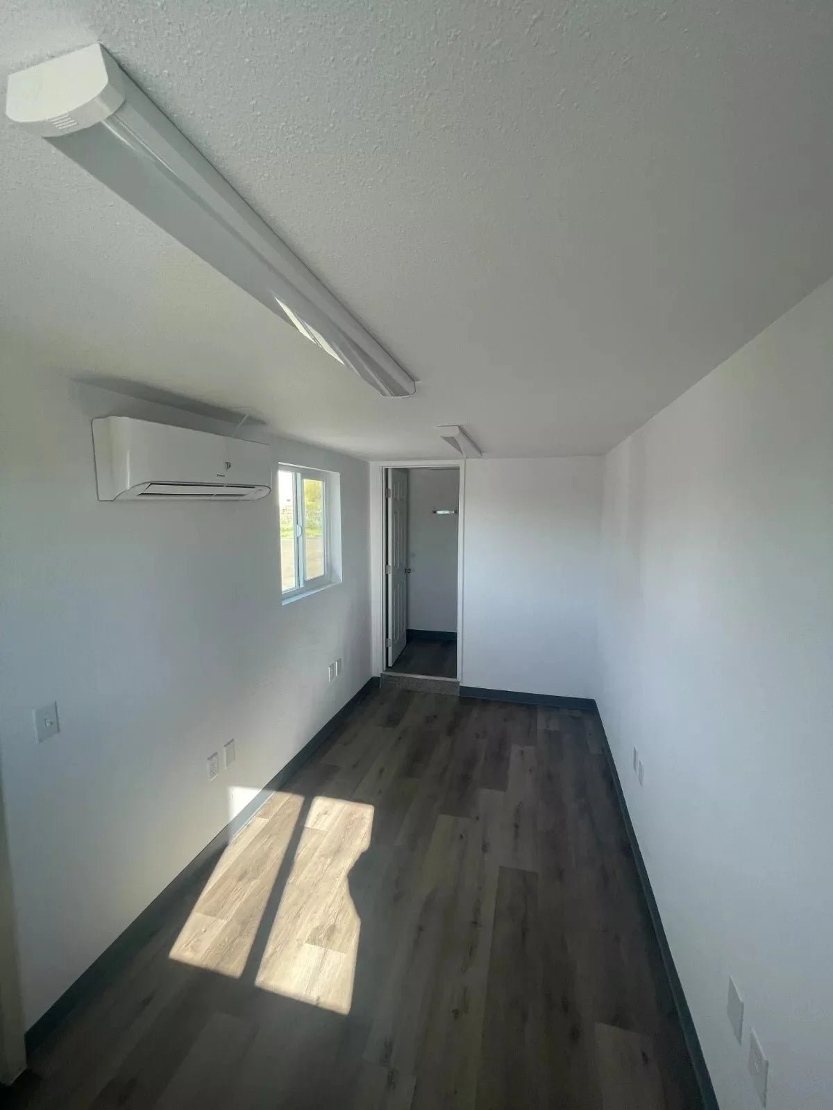 Container Bureau 20 pieds – Bureau de chantier modulaire - AMB