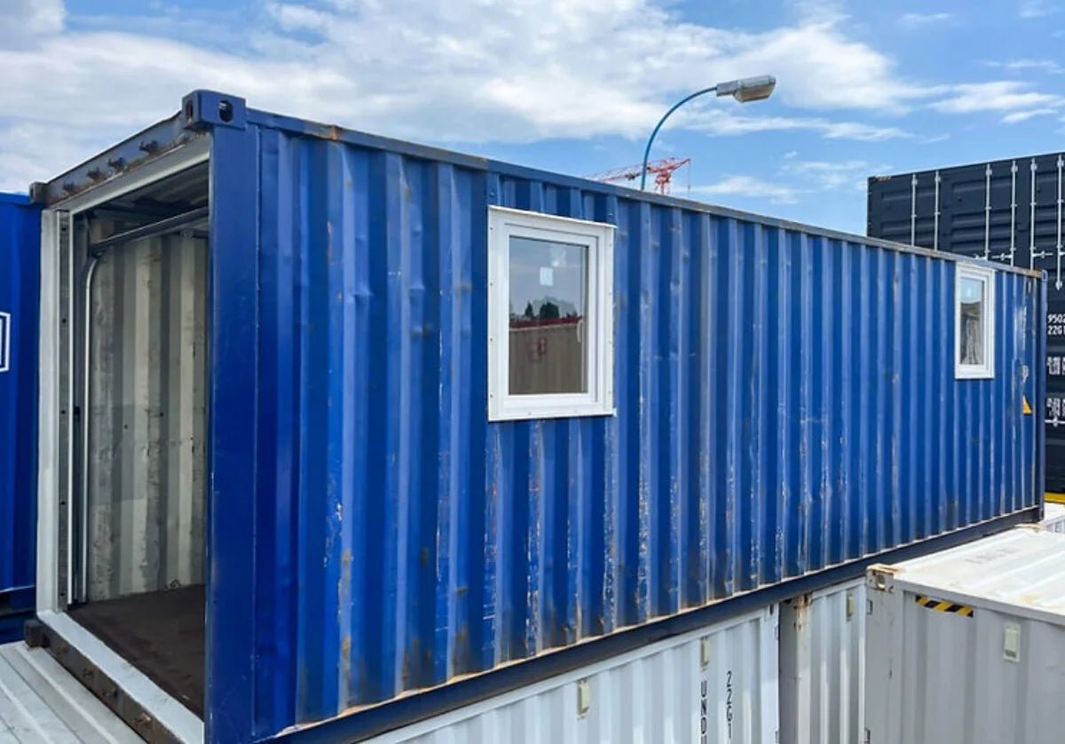 Container maritime 30 pieds d’occasion avec porte sectionnelle - AMB