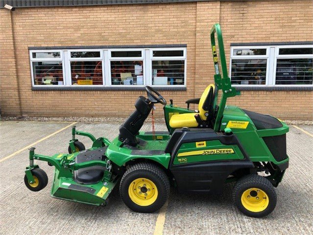 Équipement de tonte frontal John Deere 1570 – 4RM - AMB