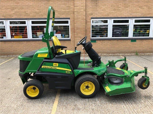 Équipement de tonte frontal John Deere 1570 – 4RM - AMB