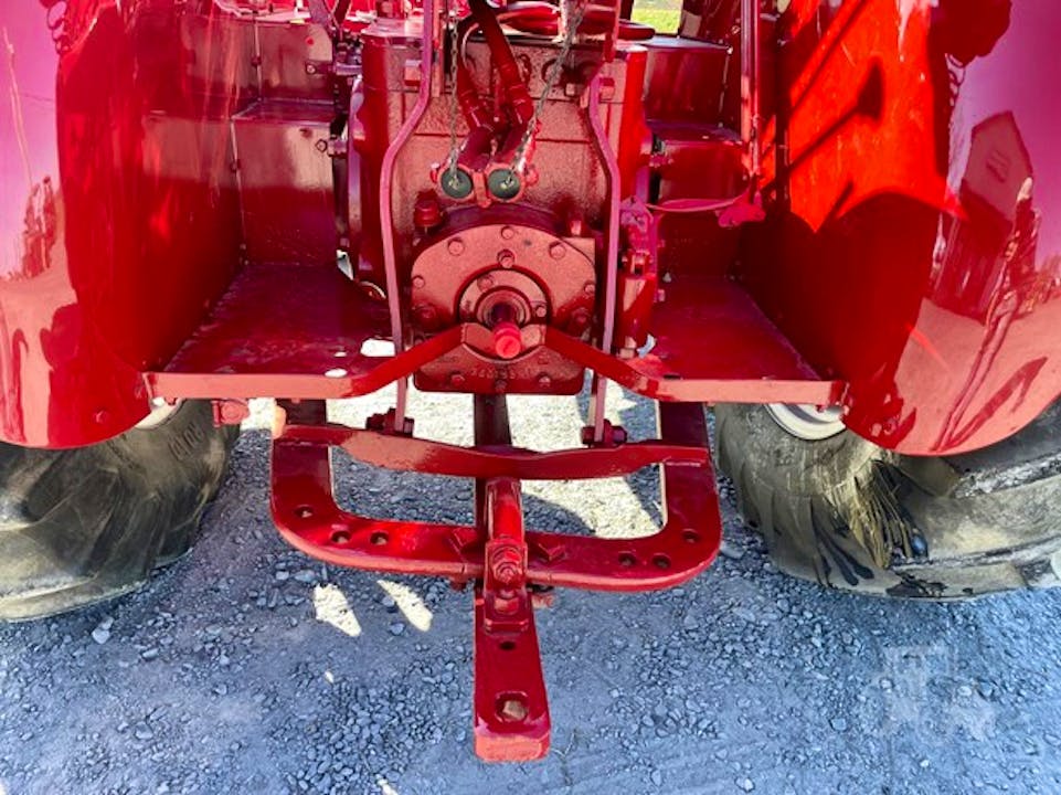 Micro - tracteur International W400 – 1954 – 48,6 ch – Collection - AMB