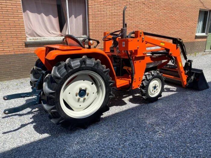 Micro - tracteur Kubota B1600D – 20 ch – 4RM – Chargeur neuf inclus - AMB