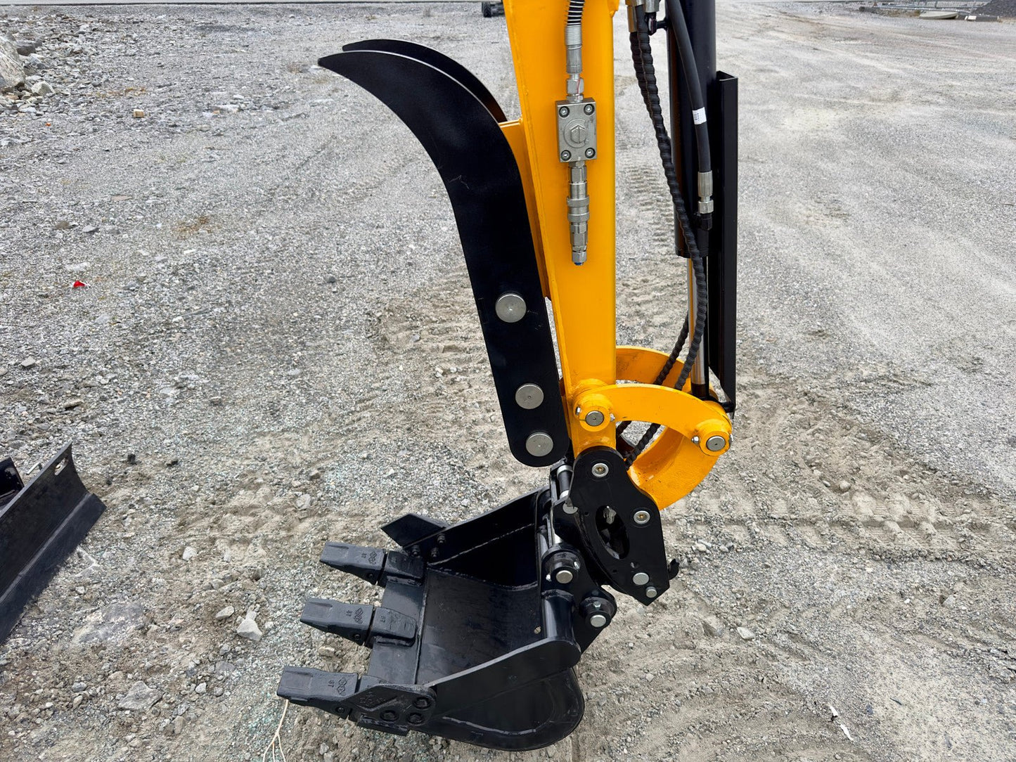 Mini - pelle Fodit FT330 – 2,5 t – avec remorque - AMB