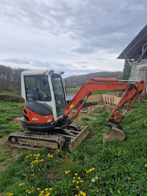 Mini - pelle Kubota U25 - 3 – 2,6 t – avec 3 godets - AMB