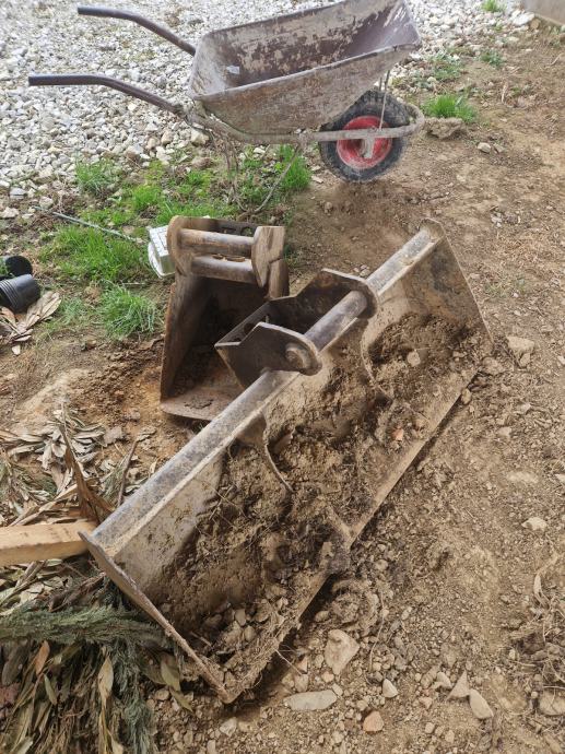 Mini - pelle Kubota U25 - 3 – 2,6 t – avec 3 godets - AMB