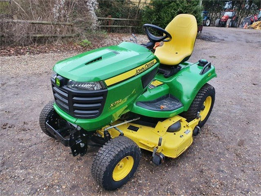Tondeuse autoportée John Deere X754 – 2015 – 54" – 704 h - AMB
